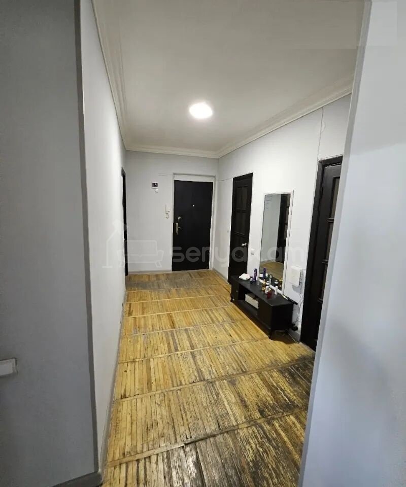 3 Սենյականոց Բնակարան, 98քմ, 9/13 հարկ, Նորմալ Վիճակում