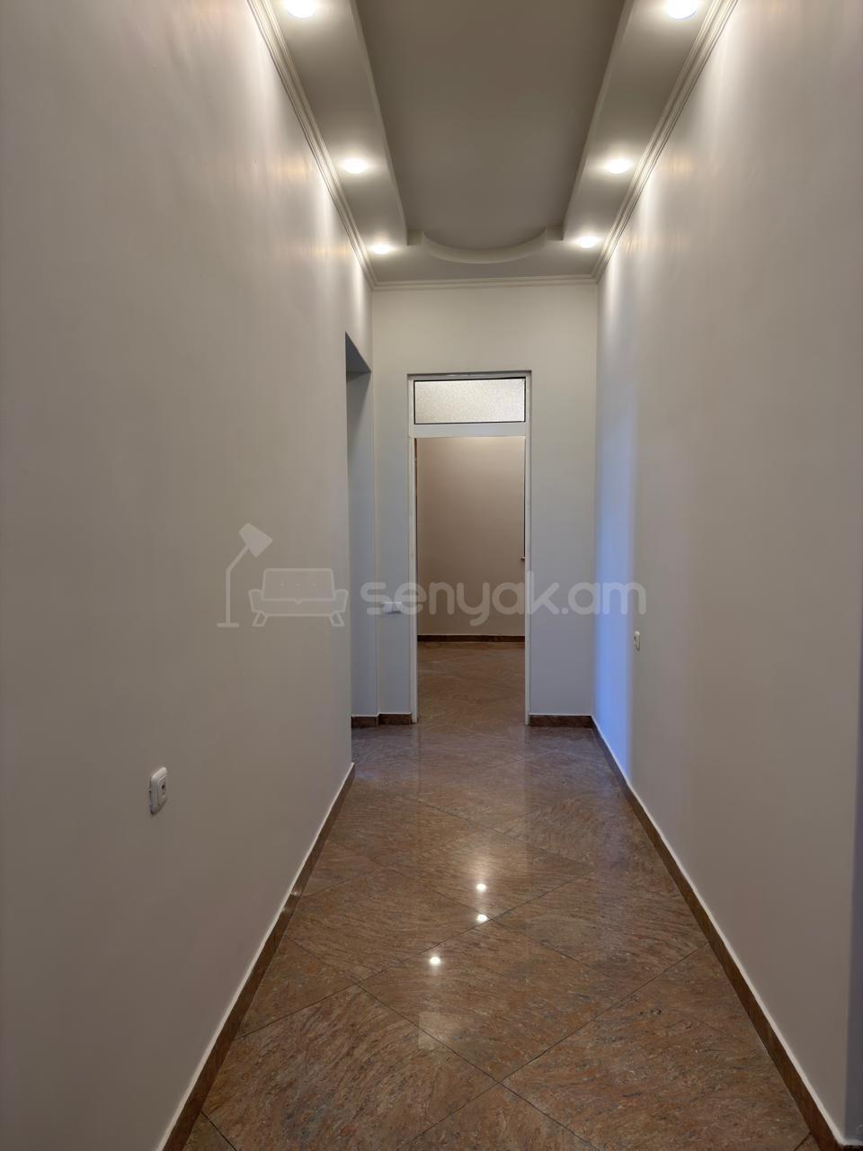 2 Սենյականոց Բնակարան Քարե Շենքում, 67քմ, 1/3 հարկ, Կապիտալ Վերանորոգված