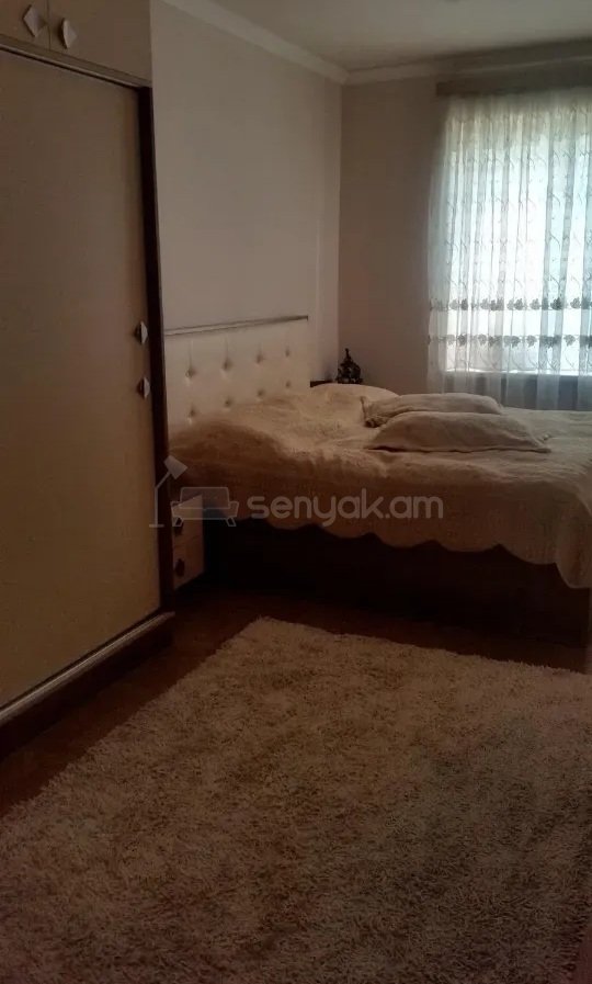 2 Սենյականոց Բնակարան Քարե Շենքում, 72քմ, 4/4 հարկ, Կապիտալ Վերանորոգված, Կահավորված