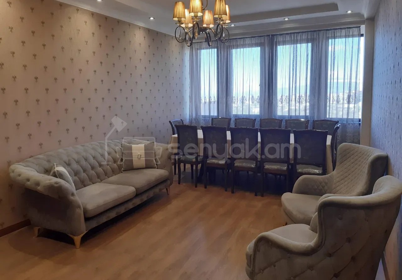 4 Սենյականոց Բնակարան Քարե Շենքում, 100քմ, 8/9 հարկ, Կապիտալ Վերանորոգված, Կահավորված