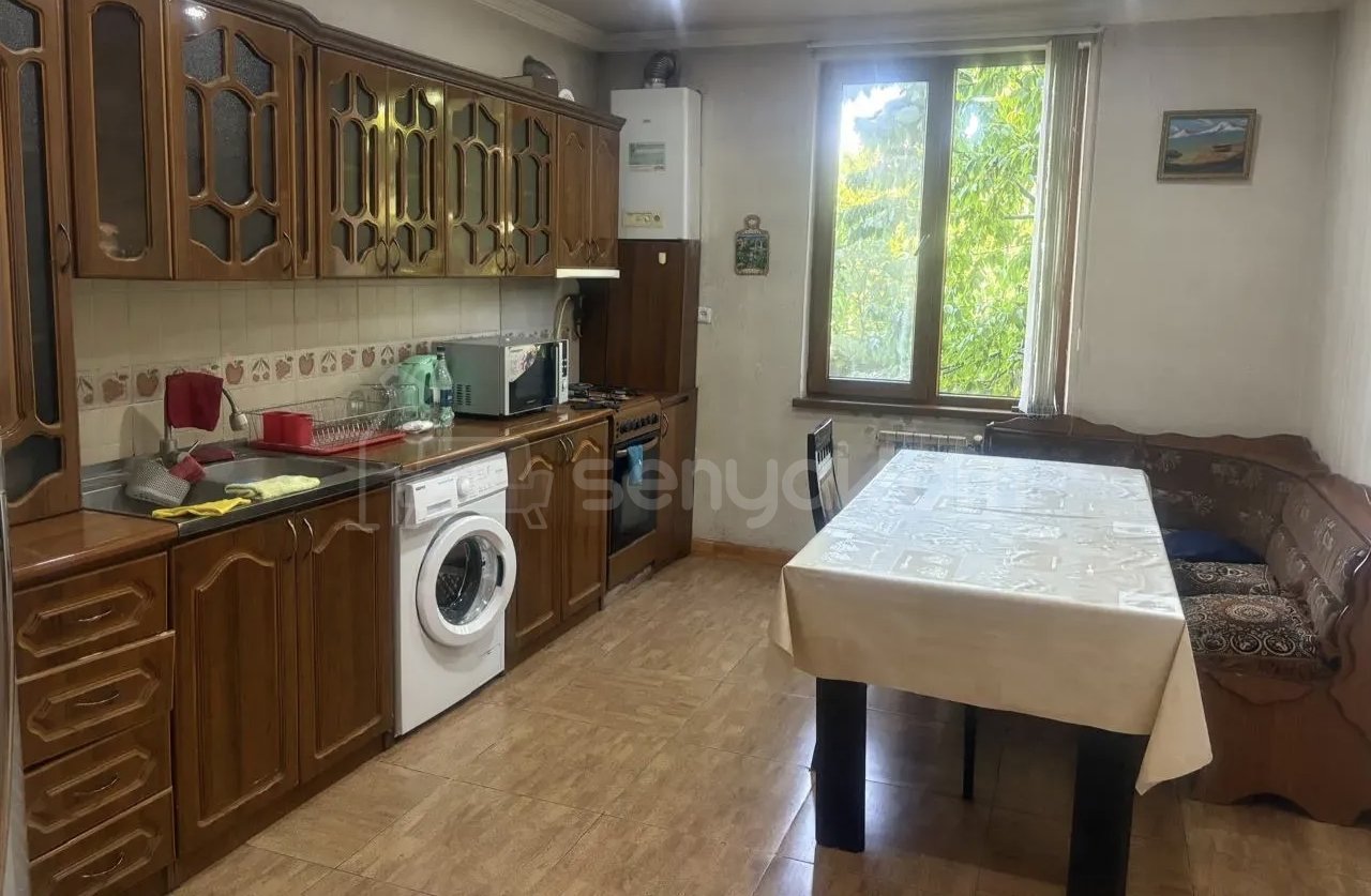 2 Սենյականոց Բնակարան Քարե Շենքում, 45քմ, 1/1 հարկ, Կոսմետիկ Վերանորոգված, Կահավորված