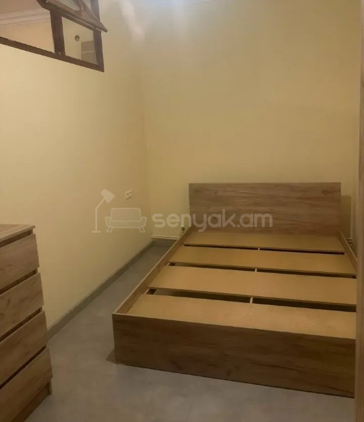 2 Սենյականոց Բնակարան Քարե Շենքում, 56քմ, 2/2 հարկ, Կապիտալ Վերանորոգված, Կահավորված