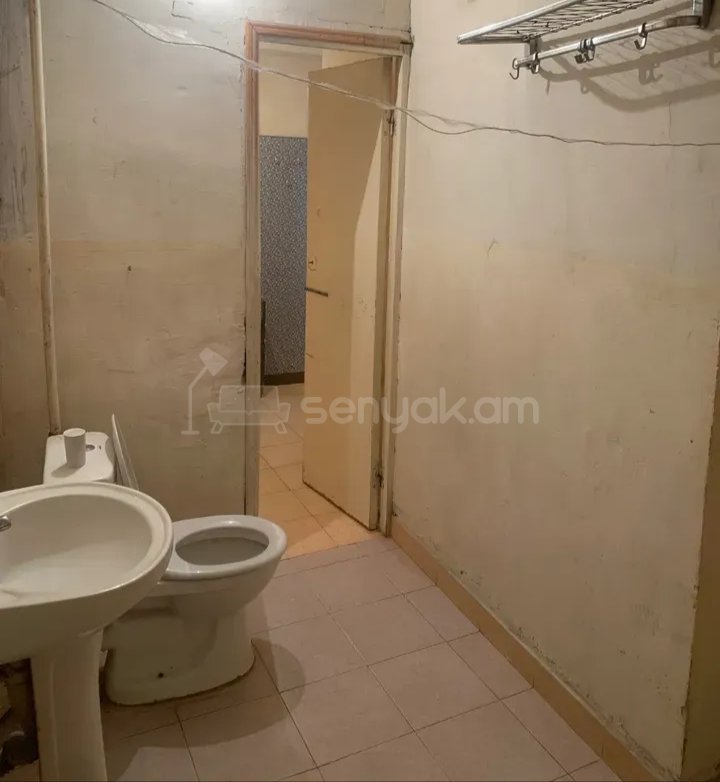 2 Սենյականոց Բնակարան Քարե Շենքում, 56քմ, 2/2 հարկ, Կապիտալ Վերանորոգված, Կահավորված