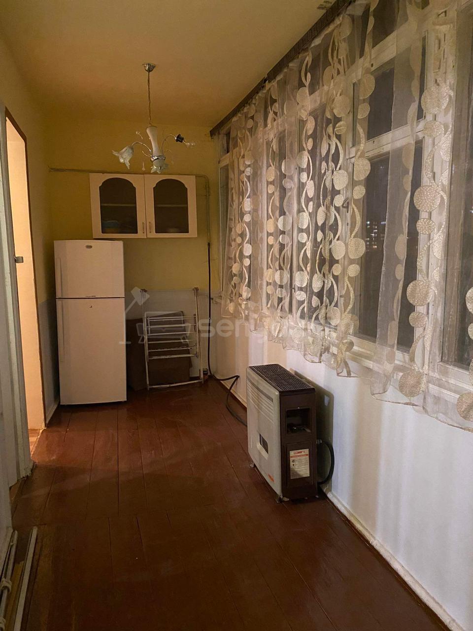 1 Սենյականոց Բնակարան Քարե Շենքում, 47քմ, 4/5 հարկ, Կոսմետիկ Վերանորոգված