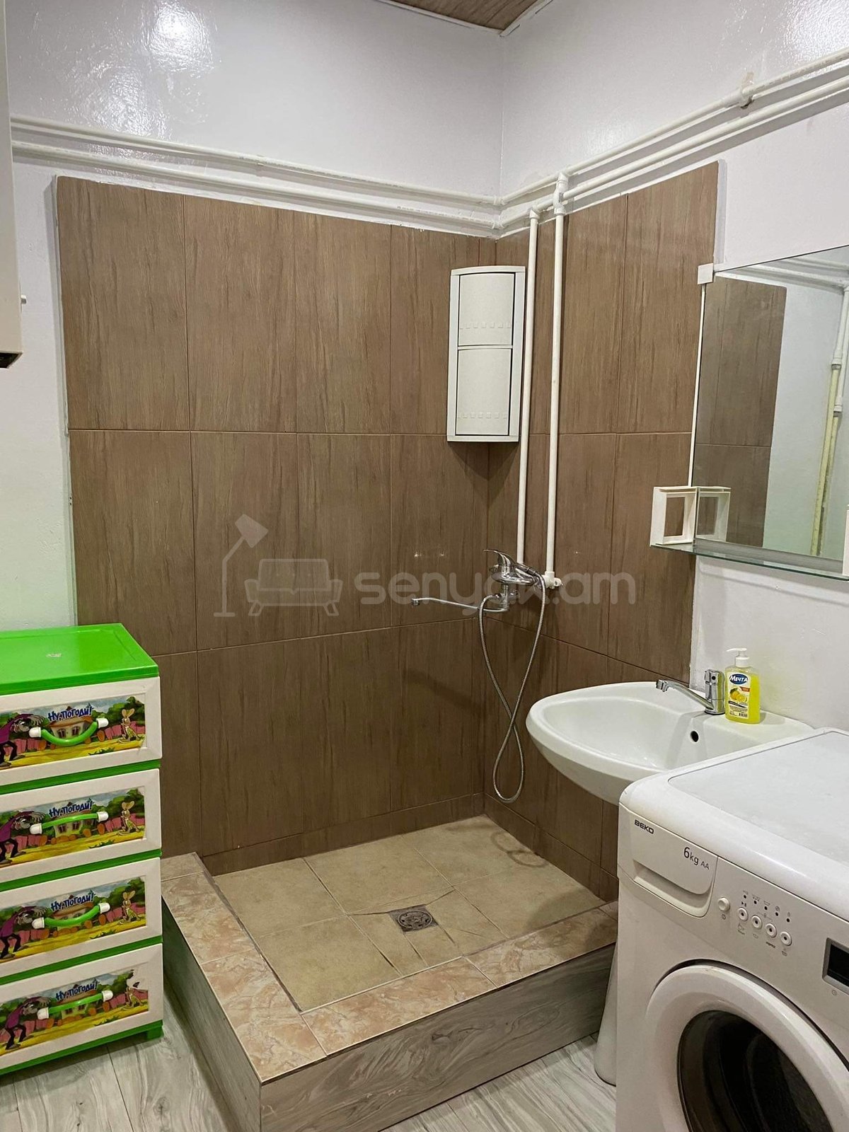 1 Սենյականոց Բնակարան Քարե Շենքում, 48քմ, 4/5 հարկ, Կոսմետիկ Վերանորոգված