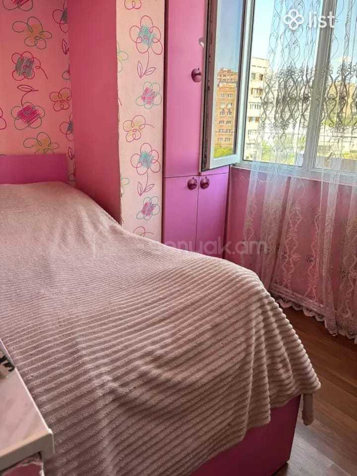 4 Սենյականոց Բնակարան, 75քմ, 9/9 հարկ, Նորմալ Վիճակում