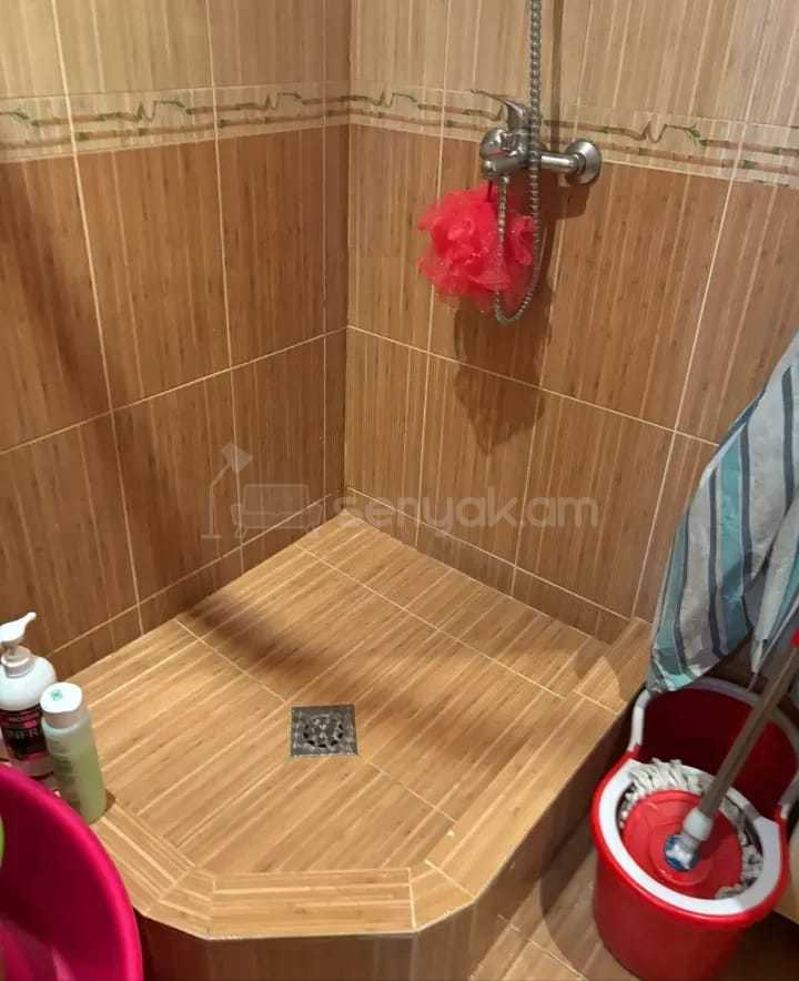 4 Սենյականոց Բնակարան, 75քմ, 9/9 հարկ, Նորմալ Վիճակում