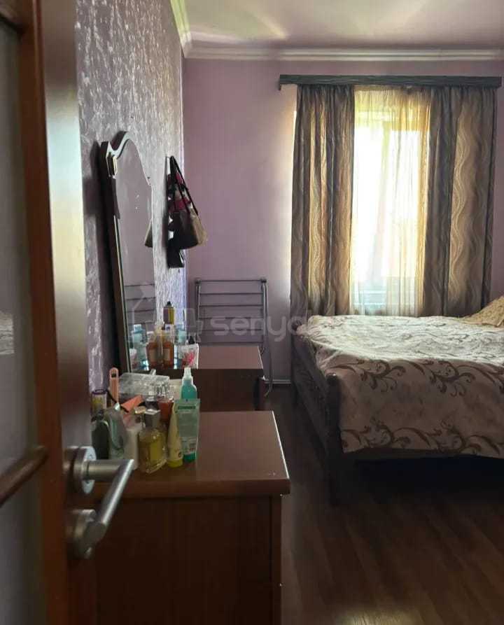 4 Սենյականոց Բնակարան, 75քմ, 9/9 հարկ, Նորմալ Վիճակում