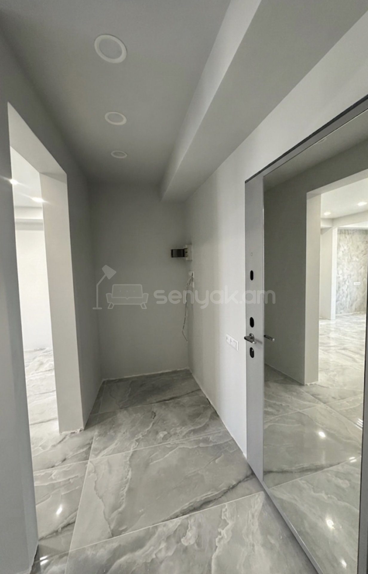 2 Սենյականոց Բնակարան, 43քմ, 8/10 հարկ, Դիզայներական Վերանորոգված