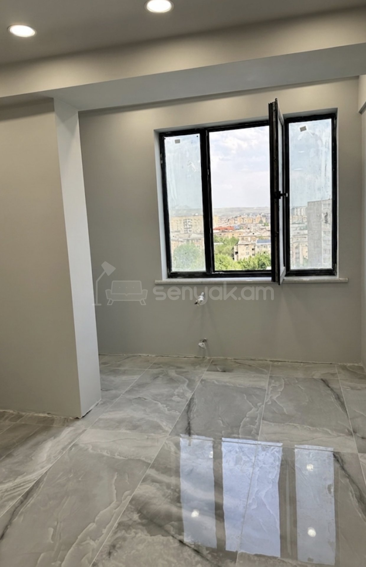 2 Սենյականոց Բնակարան, 43քմ, 8/10 հարկ, Դիզայներական Վերանորոգված