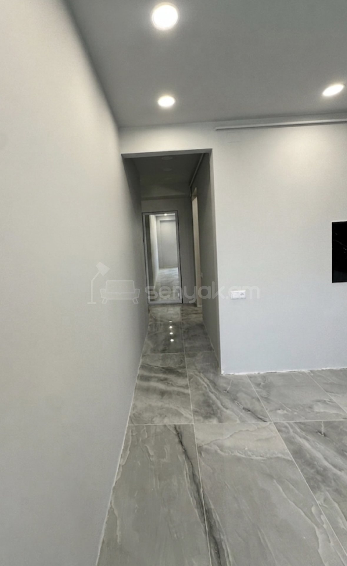 2 Սենյականոց Բնակարան, 43քմ, 8/10 հարկ, Դիզայներական Վերանորոգված