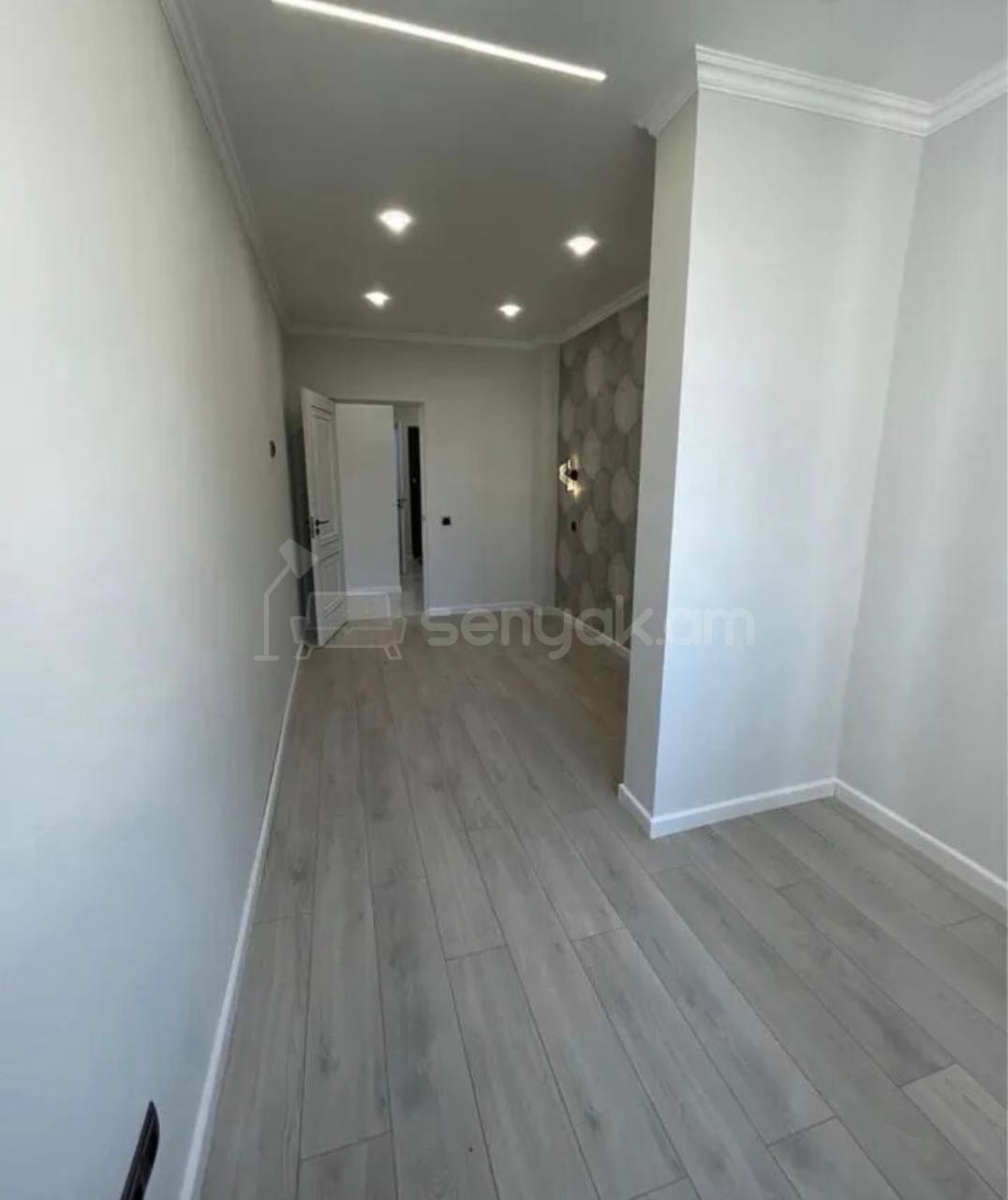 2 Սենյականոց Բնակարան Քարե Շենքում, 48քմ, 4/5 հարկ, Կապիտալ Վերանորոգված