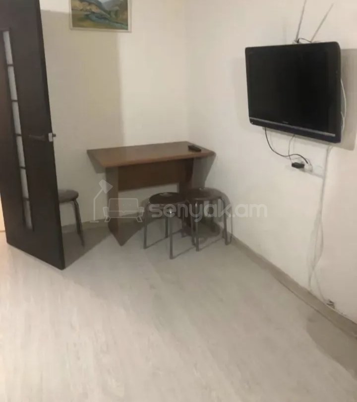 2 Սենյականոց Բնակարան Քարե Շենքում, 48քմ, 1/1 հարկ, Կապիտալ Վերանորոգված, Կահավորված