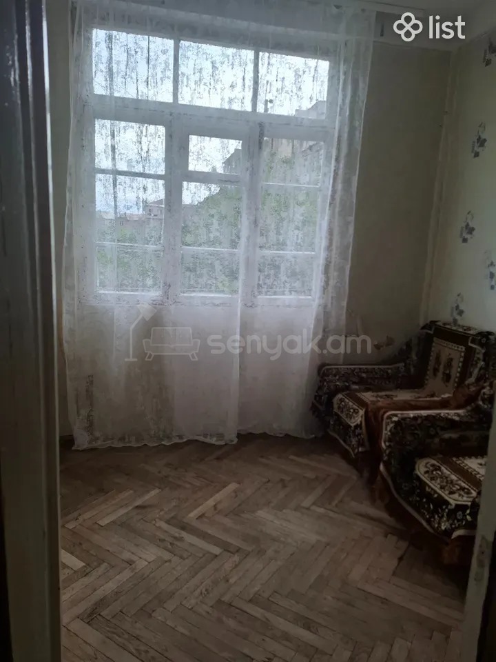 2 Սենյականոց Բնակարան Քարե Շենքում, 58քմ, 4/9 հարկ, Նորմալ Վիճակում, Կահավորված, Արևկող