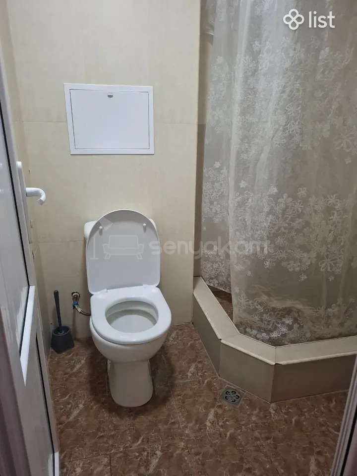2 Սենյականոց Բնակարան Քարե Շենքում, 58քմ, 4/9 հարկ, Նորմալ Վիճակում, Կահավորված, Արևկող