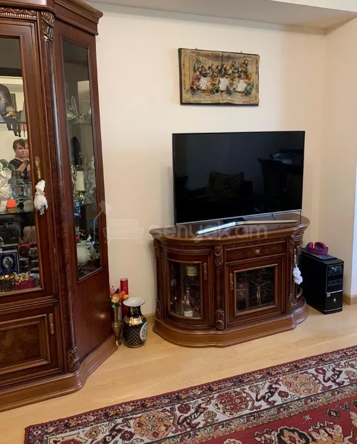 3 Սենյականոց Բնակարան, 100քմ, 2/9 հարկ, Կապիտալ Վերանորոգված