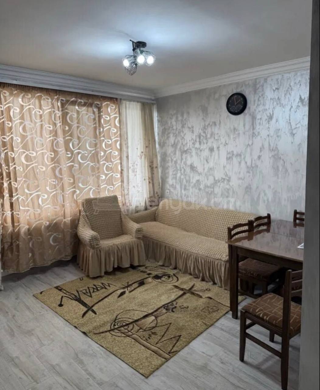 1 Սենյականոց Բնակարան Քարե Շենքում, 47քմ, 5/5 հարկ, Կապիտալ Վերանորոգված, Կահավորված