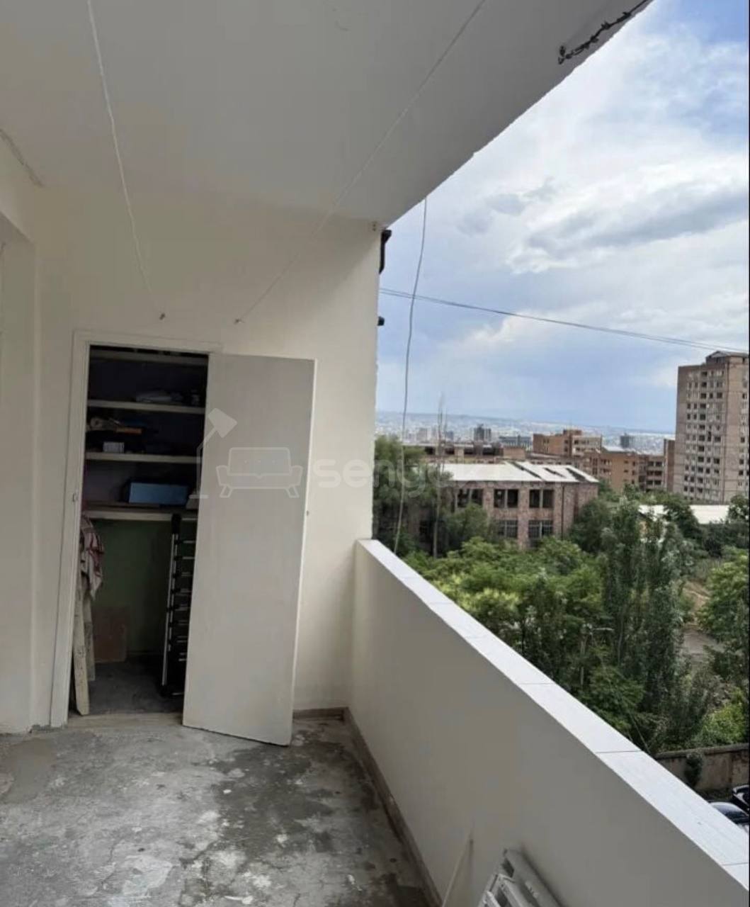 1 Սենյականոց Բնակարան Քարե Շենքում, 47քմ, 5/5 հարկ, Կապիտալ Վերանորոգված, Կահավորված