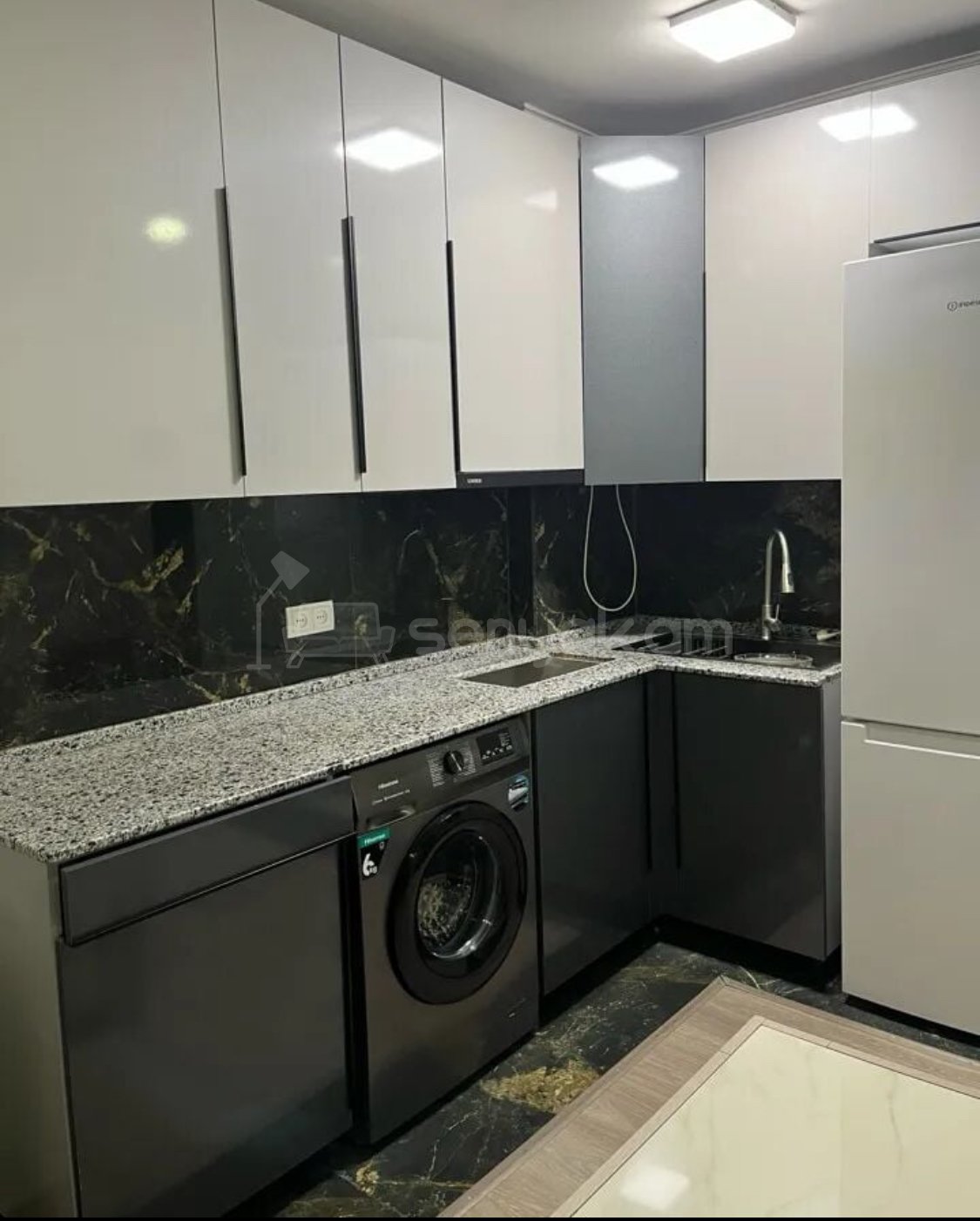 2 Սենյականոց Բնակարան Քարե Շենքում, 40քմ, 1/5 հարկ, Կապիտալ Վերանորոգված, Կահավորված