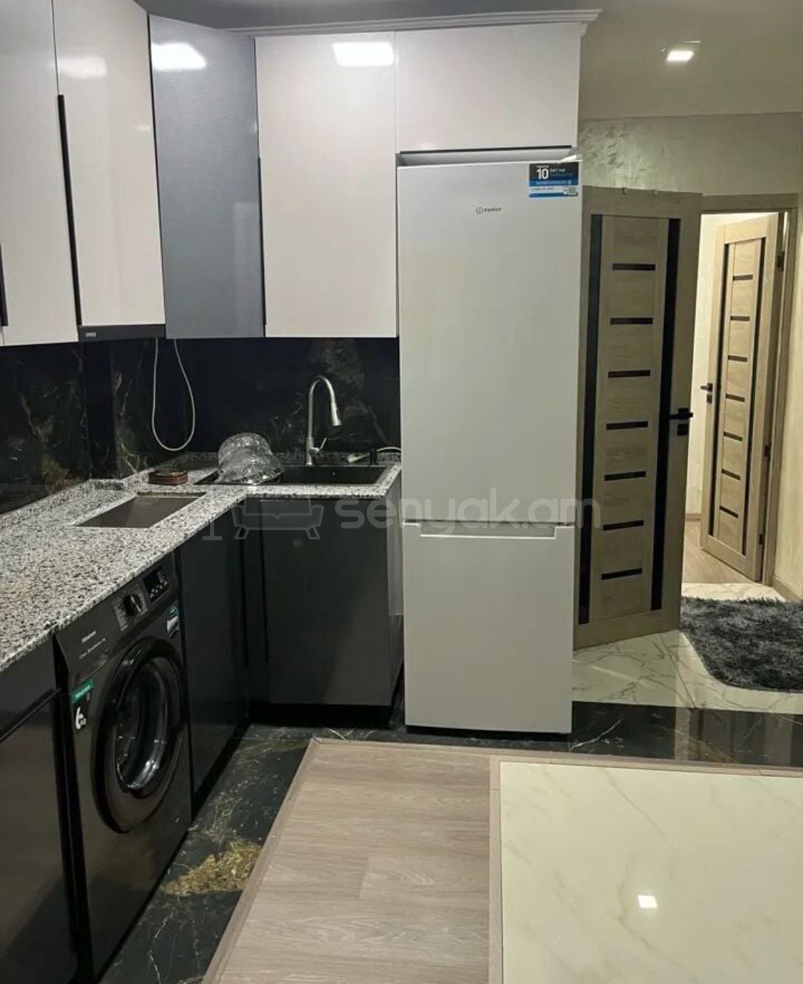 2 Սենյականոց Բնակարան Քարե Շենքում, 40քմ, 1/5 հարկ, Կապիտալ Վերանորոգված, Կահավորված