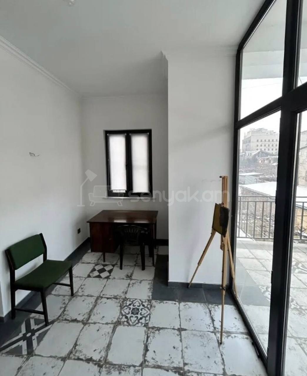 3 Սենյականոց Բնակարան Քարե Շենքում, 95քմ, 3/5 հարկ, Պետական Վիճակում