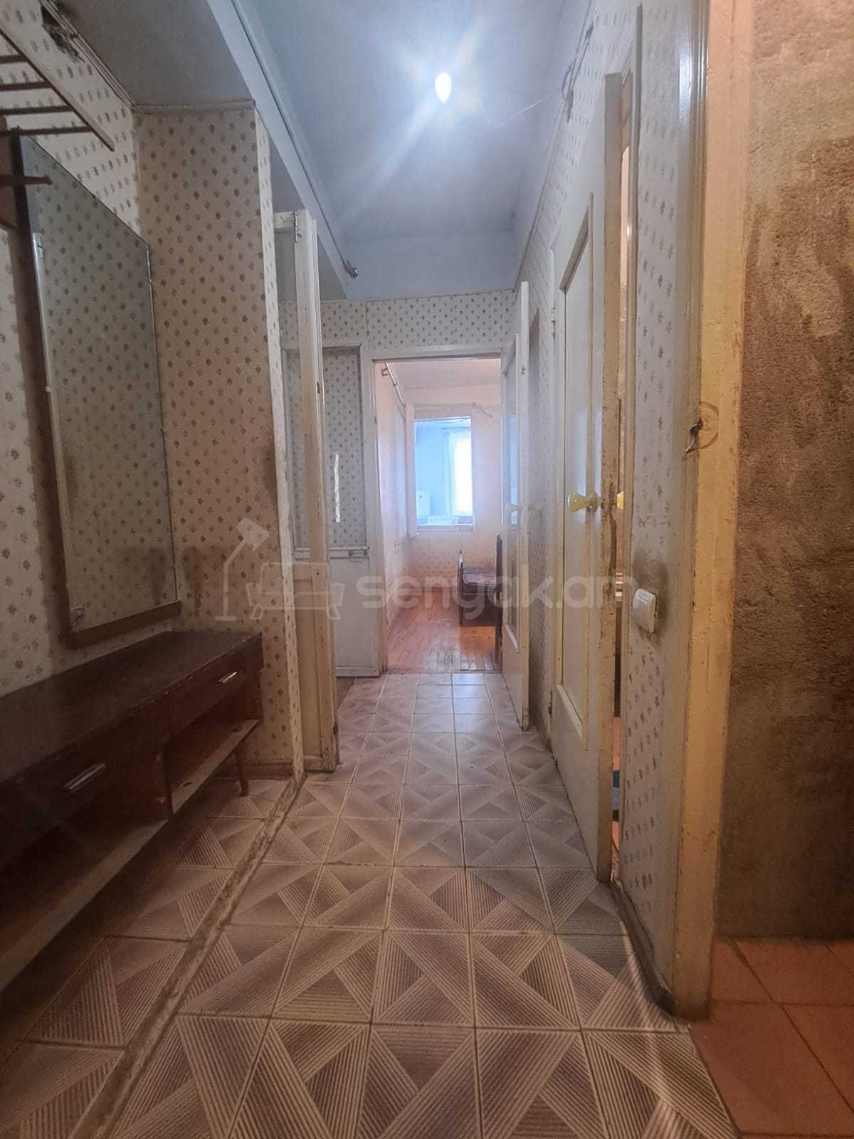 3 Սենյականոց Բնակարան, 75քմ, 8/14 հարկ, Պետական Վիճակում