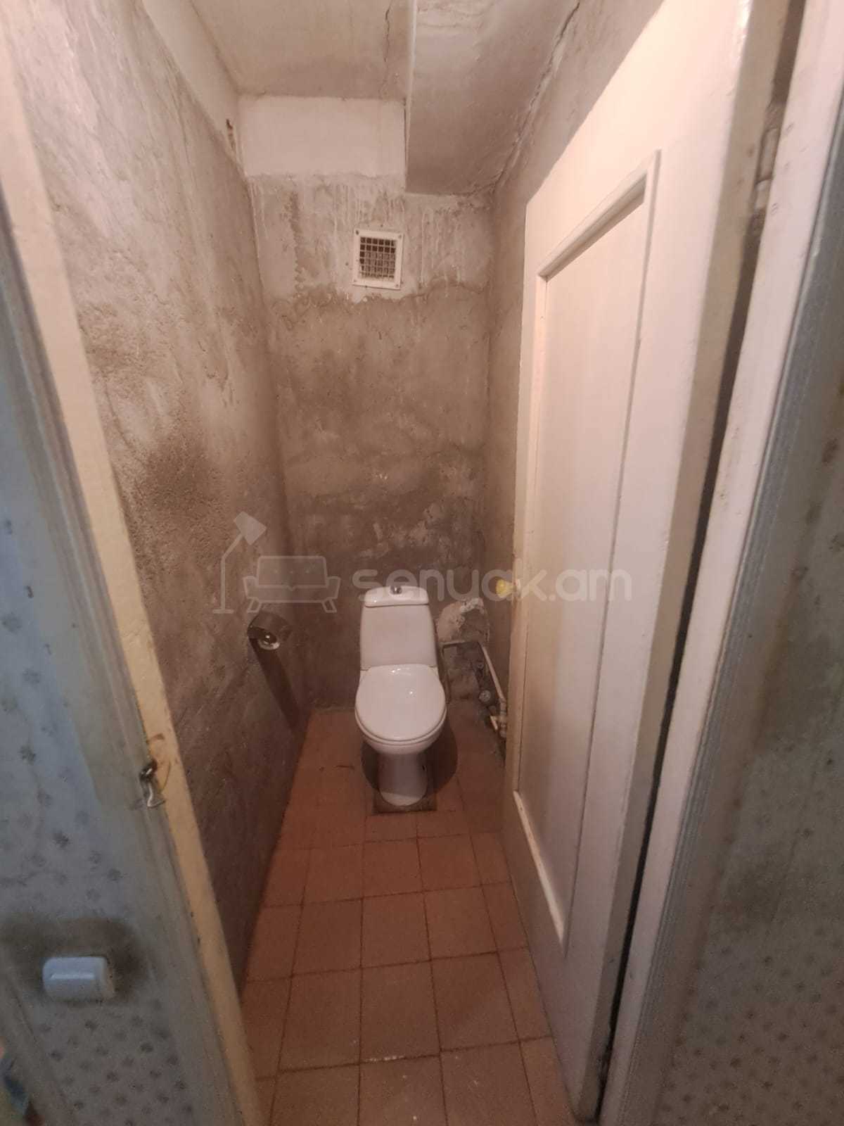 3 Սենյականոց Բնակարան, 75քմ, 8/14 հարկ, Պետական Վիճակում
