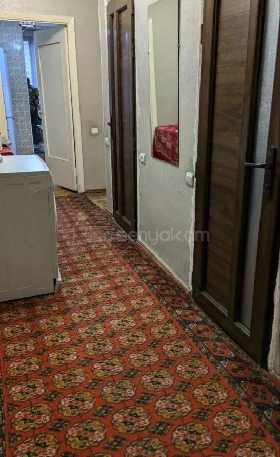 2 Սենյականոց Բնակարան Քարե Շենքում, 68քմ, 4/5 հարկ, Նորմալ Վիճակում