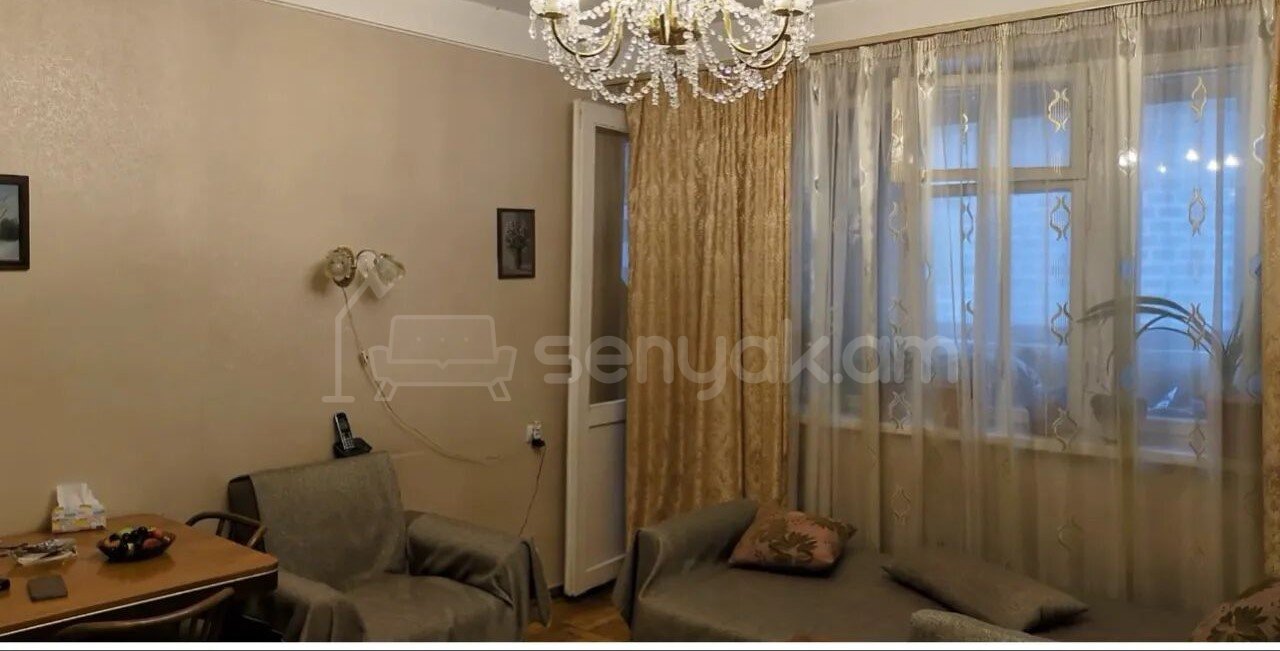 2 Սենյականոց Բնակարան Քարե Շենքում, 68քմ, 4/5 հարկ, Նորմալ Վիճակում
