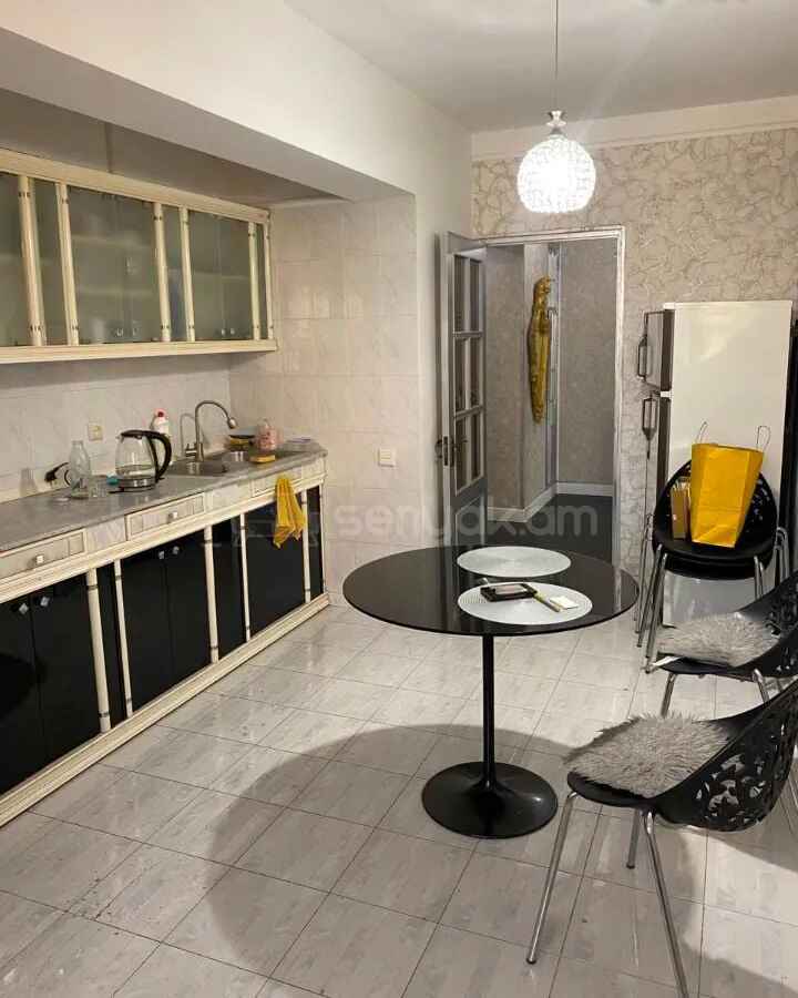 2 Սենյականոց Բնակարան, 70քմ, 7/9 հարկ, Կապիտալ Վերանորոգված, Կահավորված