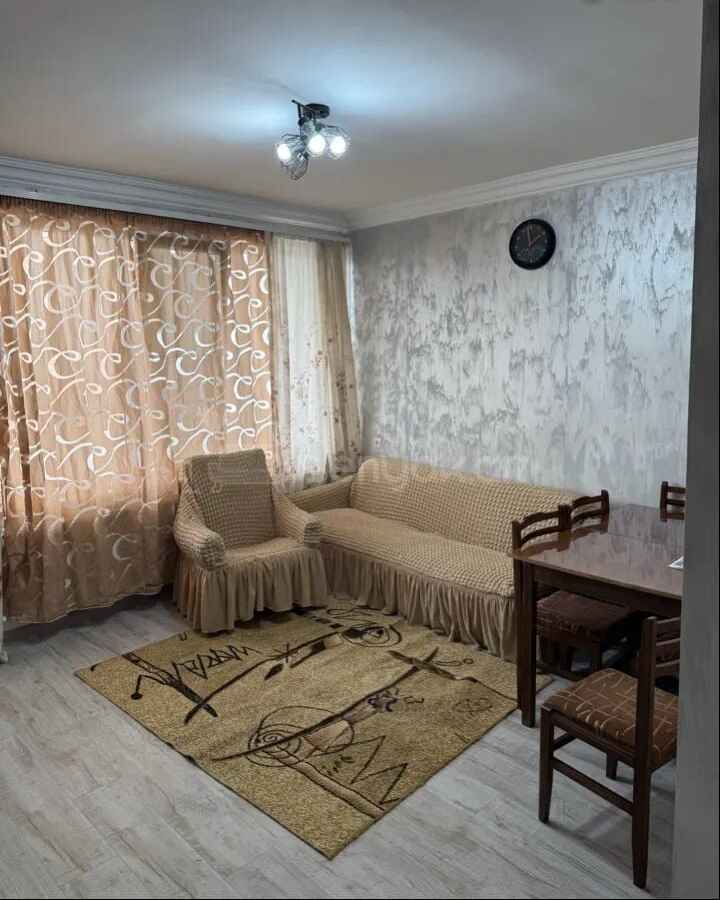 2 Սենյականոց Բնակարան Քարե Շենքում, 50քմ, 5/5 հարկ, Կապիտալ Վերանորոգված, Կահավորված