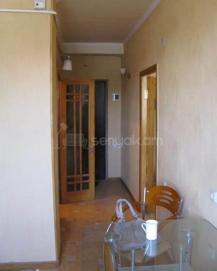 2 Սենյականոց Բնակարան, 41քմ, 4/9 հարկ, Նորմալ Վիճակում