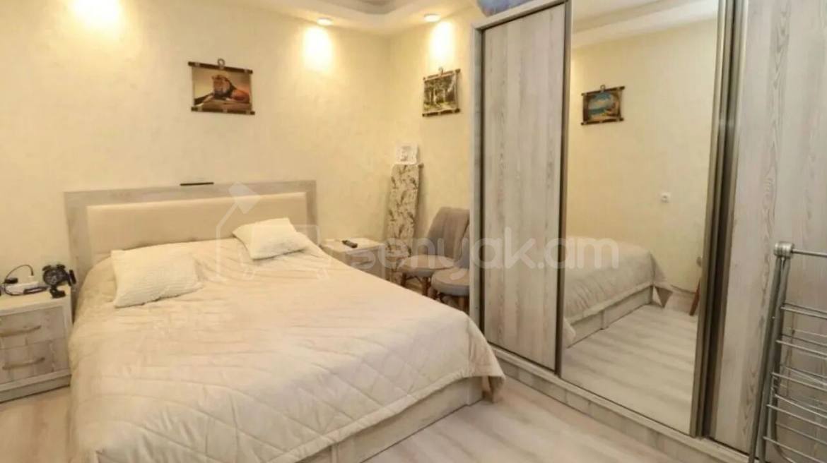 3 Սենյականոց Բնակարան Քարե Շենքում, 64քմ, 1/5 հարկ, Կապիտալ Վերանորոգված