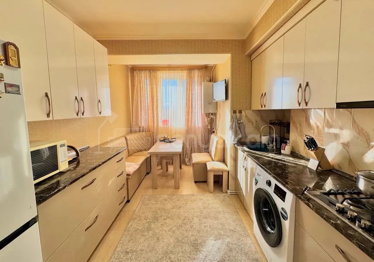 3 Սենյականոց Բնակարան, 60քմ, 10/14 հարկ, Կապիտալ Վերանորոգված