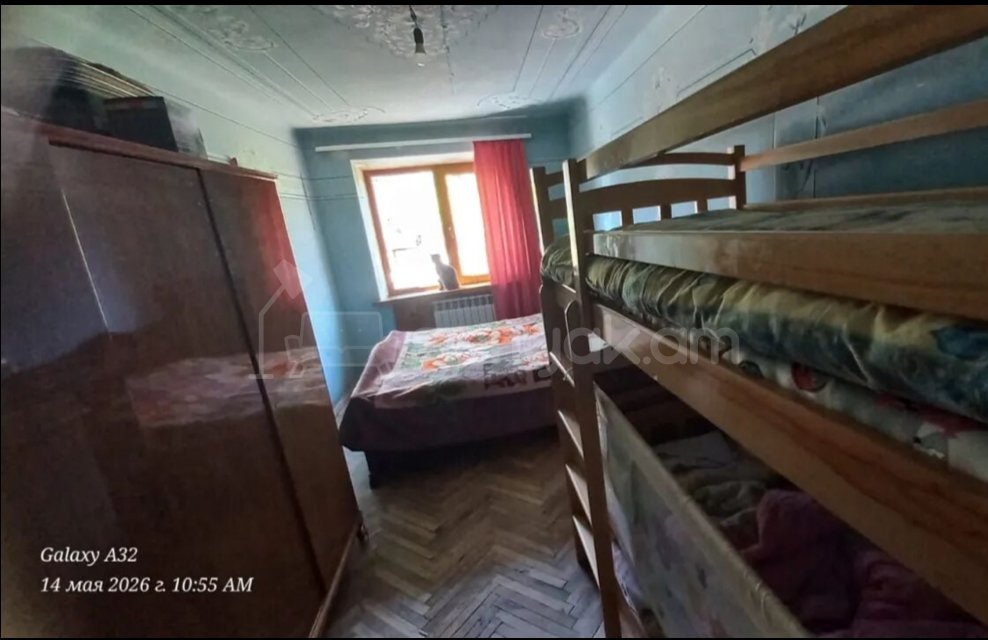 3 Սենյականոց Բնակարան Քարե Շենքում, 73քմ, 2/5 հարկ, Պետական Վիճակում