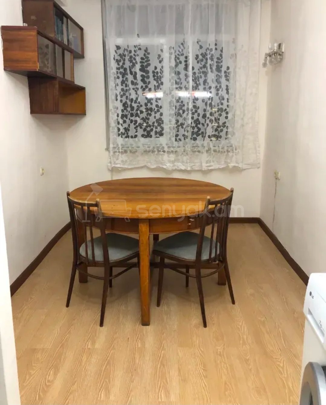 1 Սենյականոց Բնակարան, 40քմ, 5/9 հարկ, Նորմալ Վիճակում, Կահավորված, Արևկող