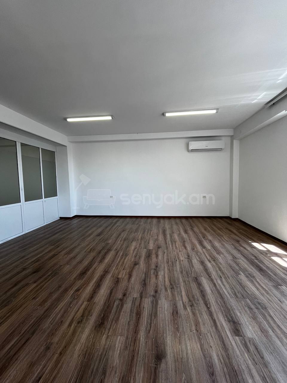 Օֆիսային Տարածք, 54քմ