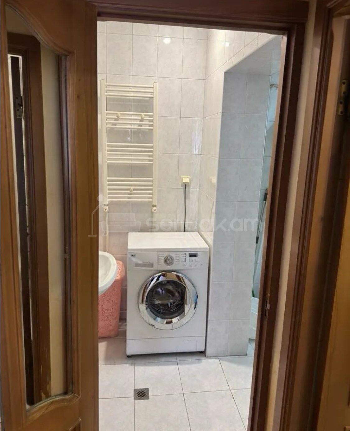 3 Սենյականոց Բնակարան, 85քմ, 4/9 հարկ, Նորմալ Վիճակում, Կահավորված