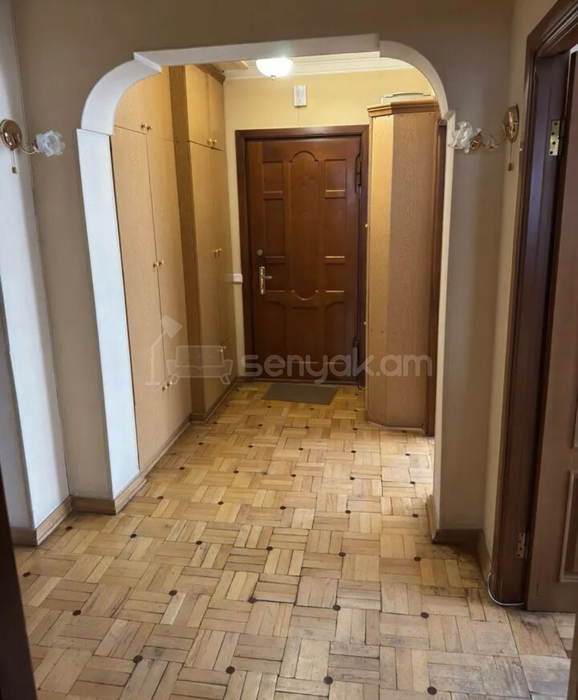 3 Սենյականոց Բնակարան, 85քմ, 4/9 հարկ, Նորմալ Վիճակում, Կահավորված