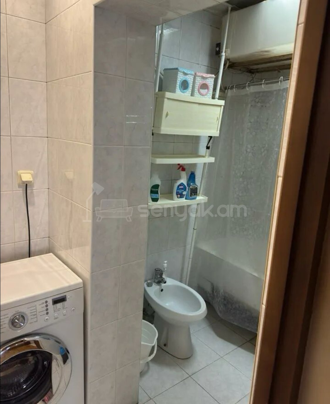 3 Սենյականոց Բնակարան, 85քմ, 4/9 հարկ, Նորմալ Վիճակում, Կահավորված