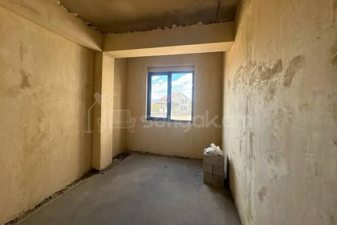3 Սենյականոց Բնակարան, 72քմ, 2/4 հարկ, Զրոյական Վիճակում