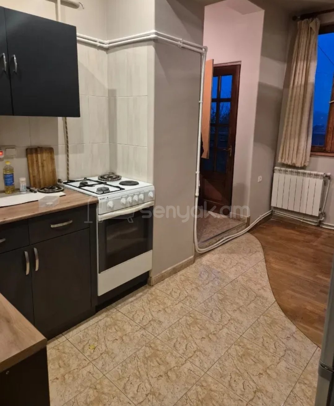 3 Սենյականոց Բնակարան Քարե Շենքում, 74քմ, 5/5 հարկ, Կոսմետիկ Վերանորոգված, Կահավորված, Արևկող
