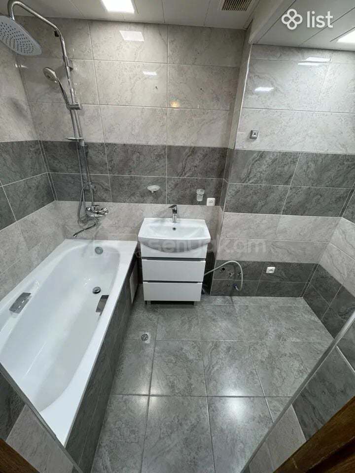 3 Սենյականոց Բնակարան, 76քմ, 3/12 հարկ, Կապիտալ Վերանորոգված