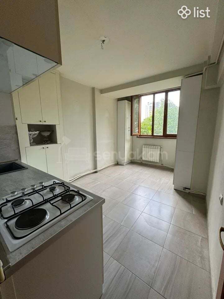 3 Սենյականոց Բնակարան, 76քմ, 3/12 հարկ, Կապիտալ Վերանորոգված