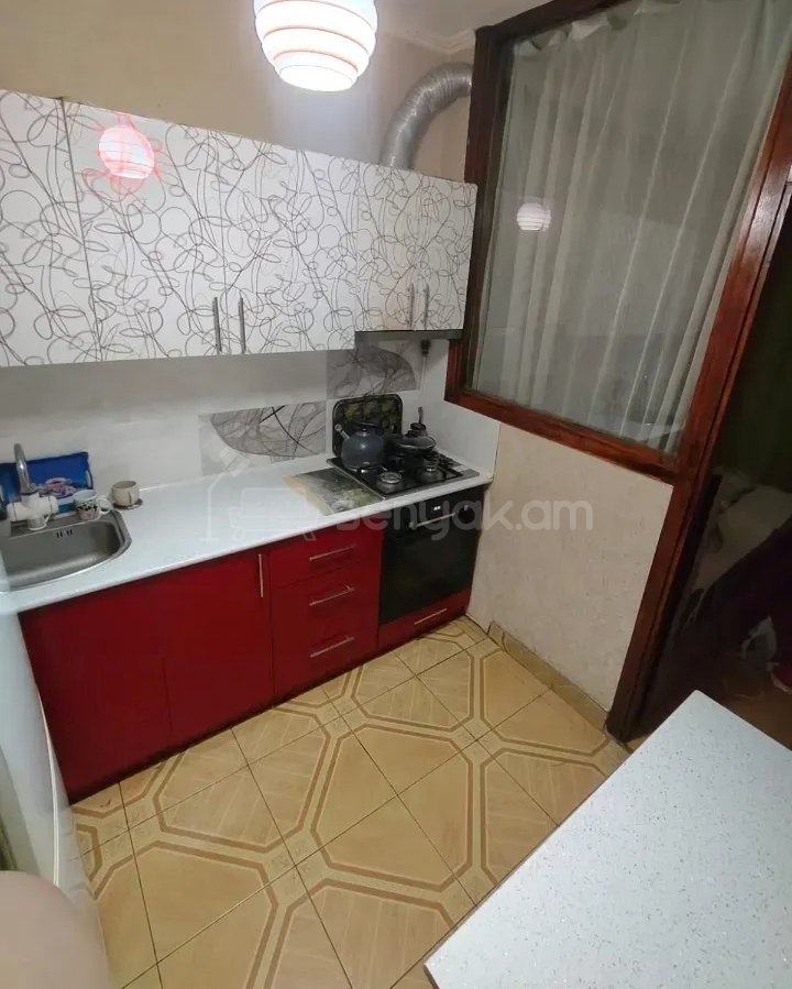 2 Սենյականոց Բնակարան, 39քմ, 3/9 հարկ, Նորմալ Վիճակում