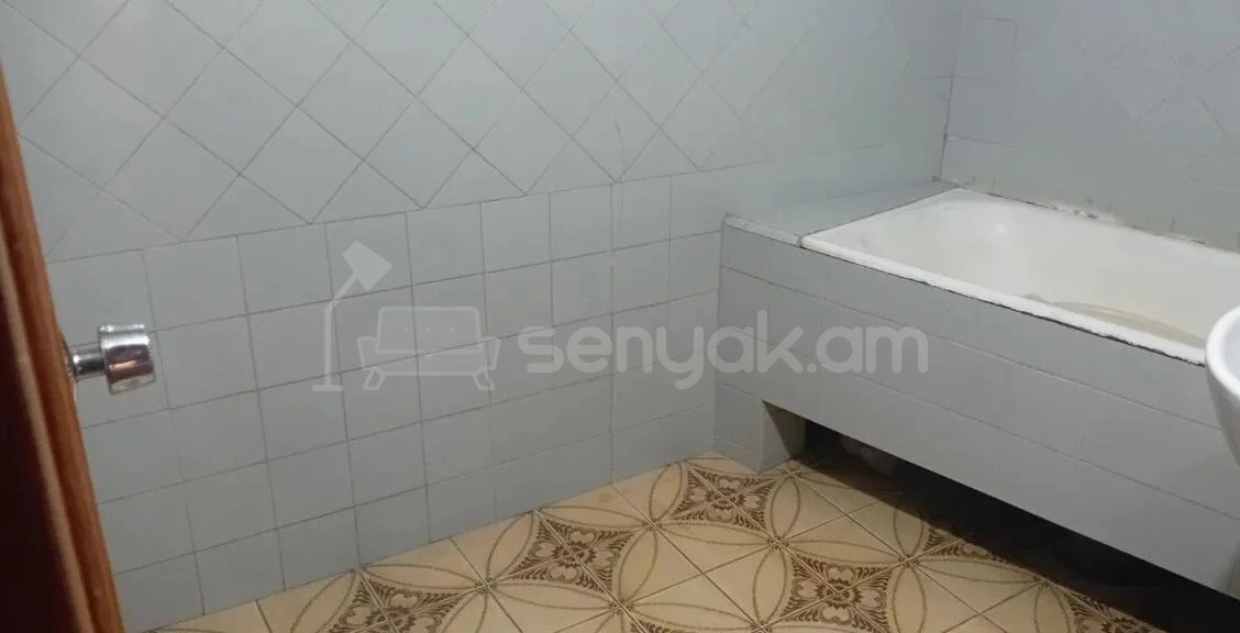 3 Սենյականոց Բնակարան, 93քմ, 15/15 հարկ, Պետական Վիճակում