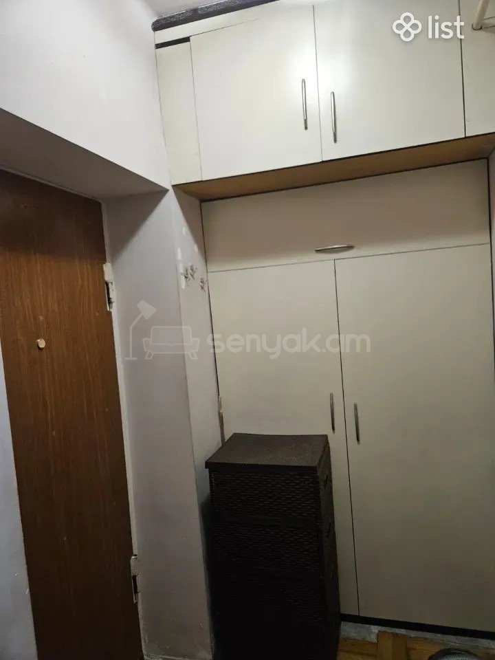 1 Սենյականոց Բնակարան Քարե Շենքում, 37քմ, 4/4 հարկ, Կոսմետիկ Վերանորոգված, Կահավորված, Արևկող