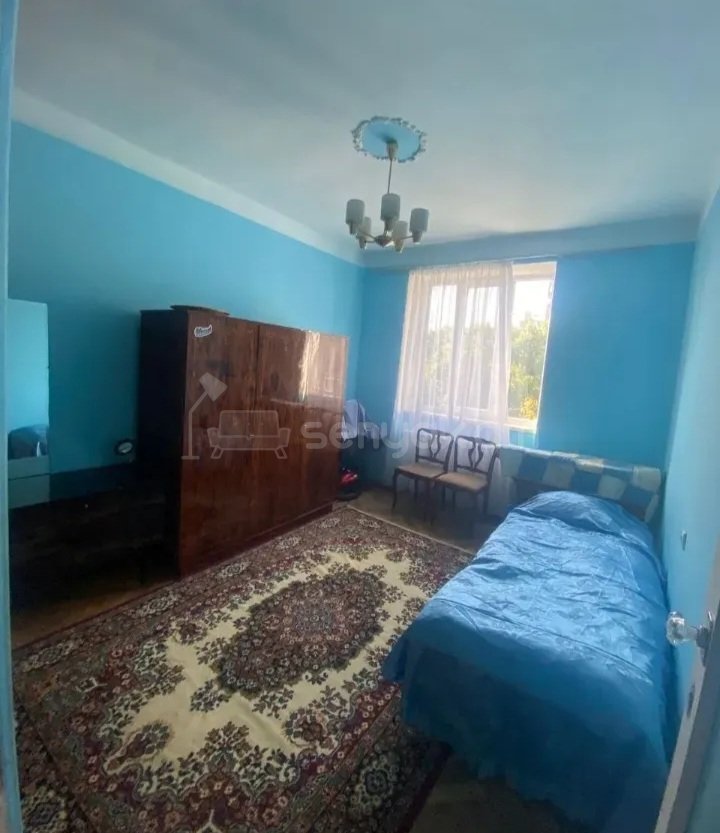 2 Սենյականոց Բնակարան Քարե Շենքում, 60քմ, 5/5 հարկ, Նորմալ Վիճակում, Կահավորված, Արևկող