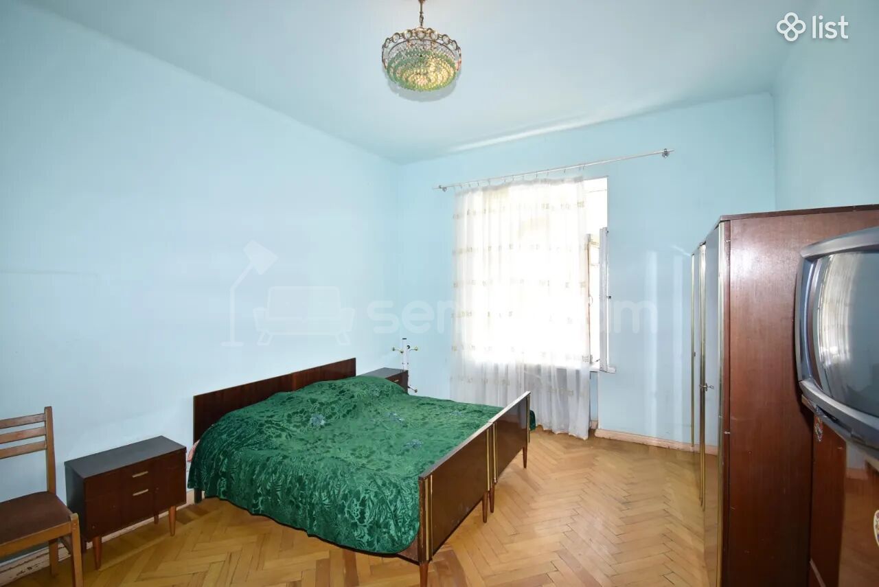 3 Սենյականոց Բնակարան Քարե Շենքում, 87քմ, 2/5 հարկ, Պետական Վիճակում