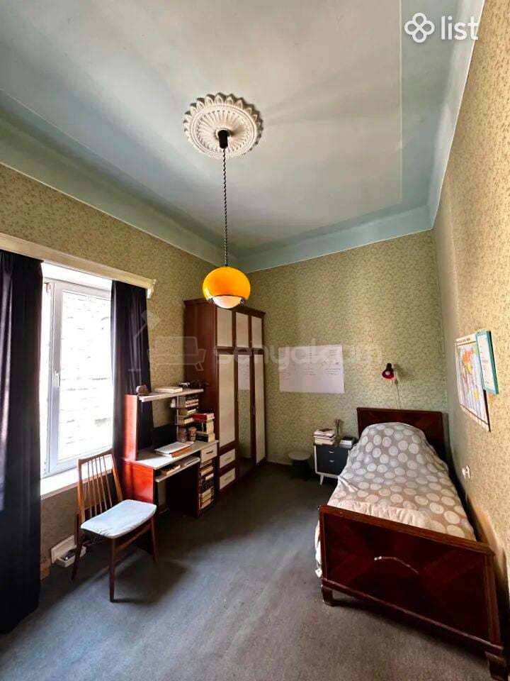3 Սենյականոց Բնակարան Քարե Շենքում, 118քմ, 3/4 հարկ, Պետական Վիճակում